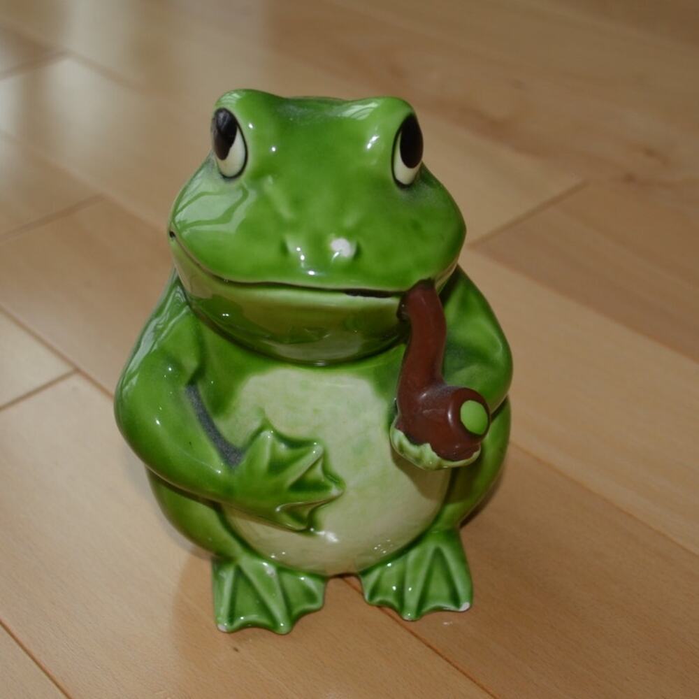 Vintage 70s Norcrest Ceramic Frog Smoking Pipe Planter Container